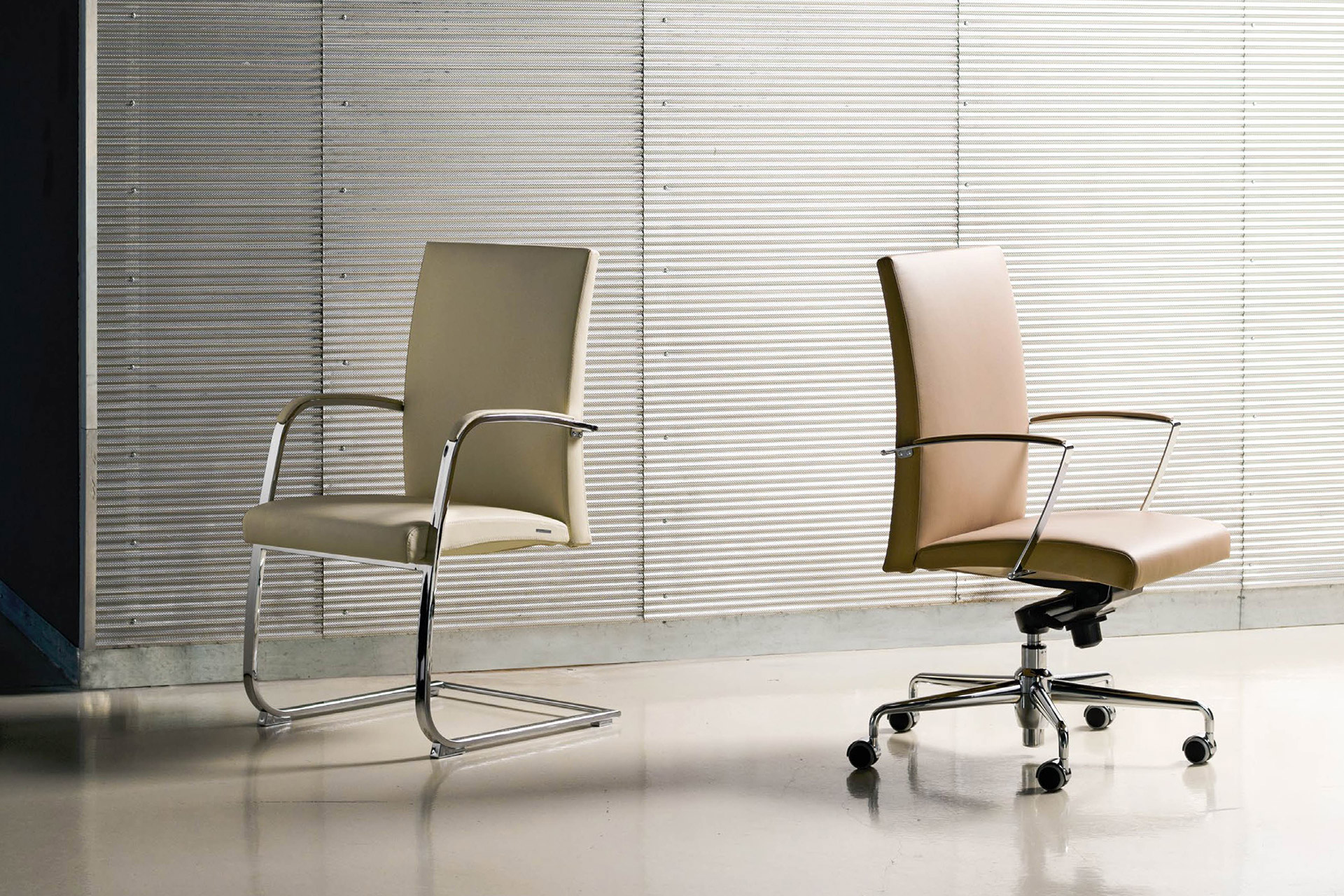 aurelia sedia executive moving chairs