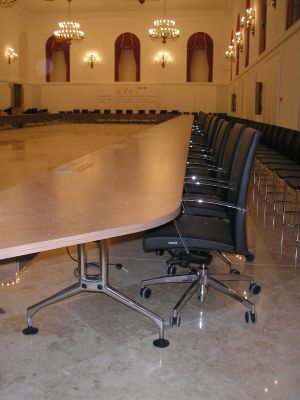 centro-congressi-sedie-da-ufficio-Viva-Moving-001
