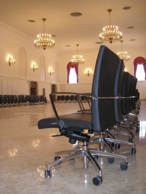 centro-congressi-sedie-da-ufficio-Viva-Moving-002