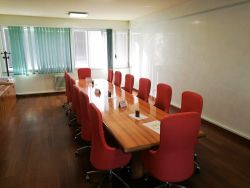 sala-riunioni-sedia-Giada-Moving-004